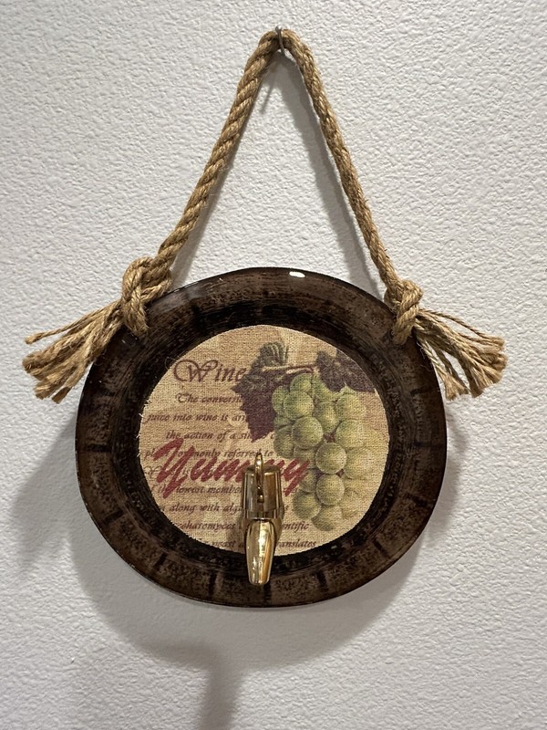 Tuscany Charm Wine 3D glass Wall Plaque Wooden Barrel look, Spout & rope UNIQUE