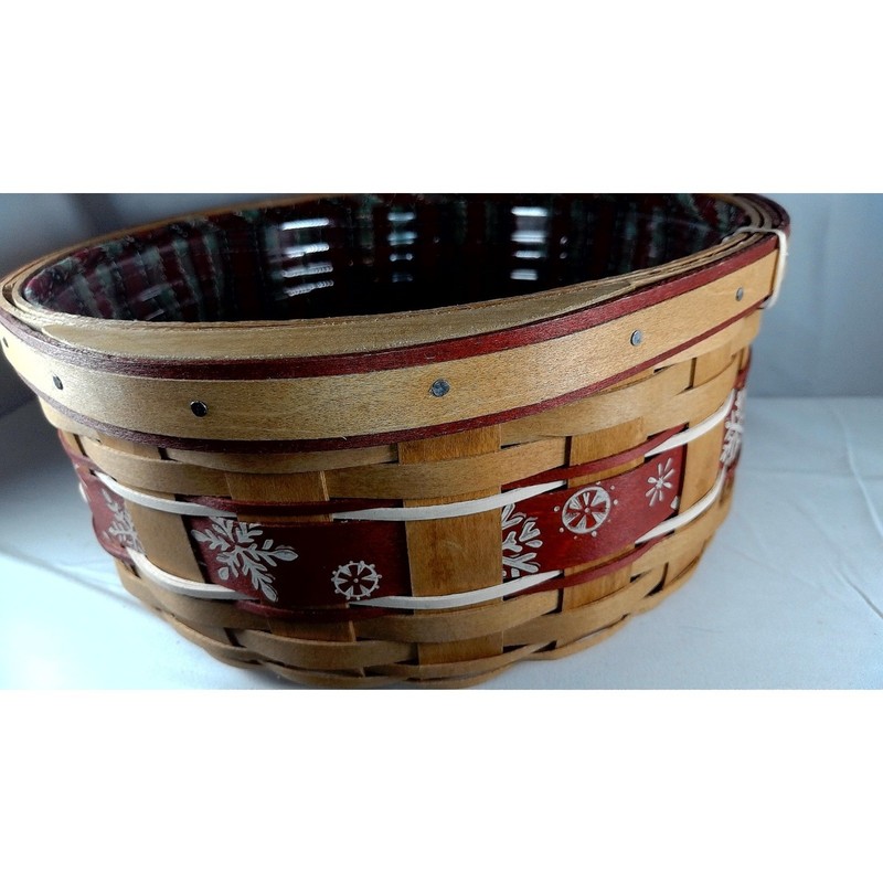 Longaberger 2010 Christmas Falling Snow Red Basket with Lid gallery
