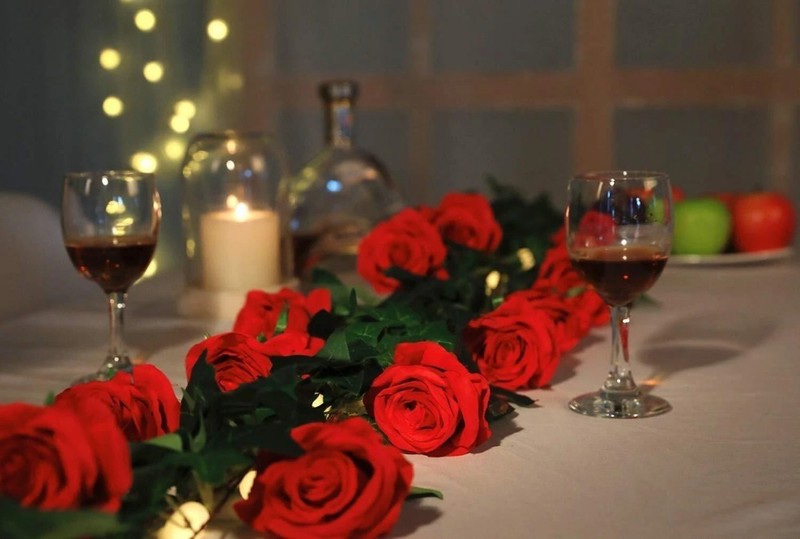 10× Red Silk Roses Artificial Flowers Realistic Bouquet Home Decor Xmas Gifts gallery