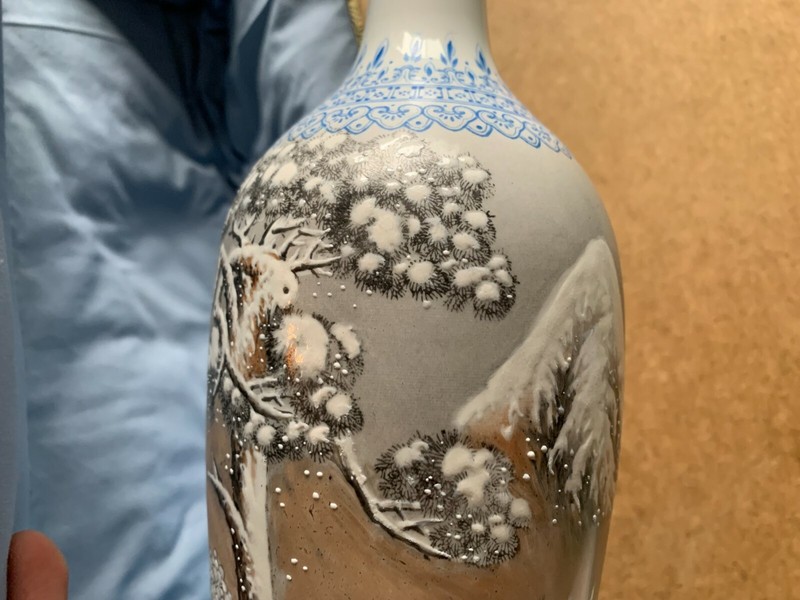 VINTAGE BEAUTIFUL CHINESE HAND PAINTED 3D EMBOSSED CHINA VASE 14" gallery