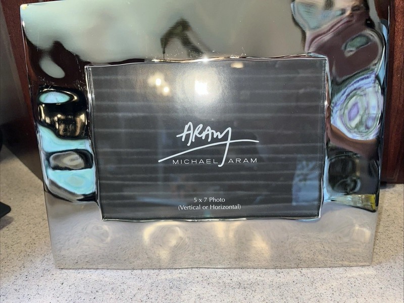 Michael Aram Reflective Wave Photo Frame Overall Size 8×10” For 7×5” Photo Shiny