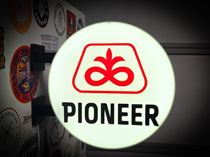 Pioneer Seed Round LED Light Box Farm Garage Sign RGB USB Decor