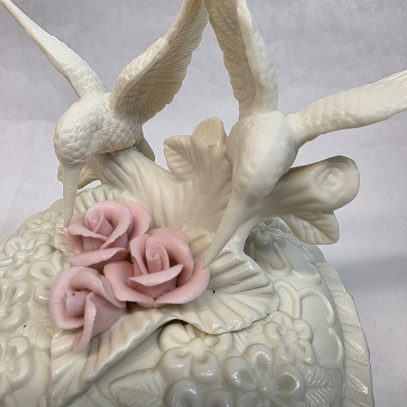 Jade Porcelain Trinket Box with Lid 6" White Hummingbirds Pink Roses Vintage gallery