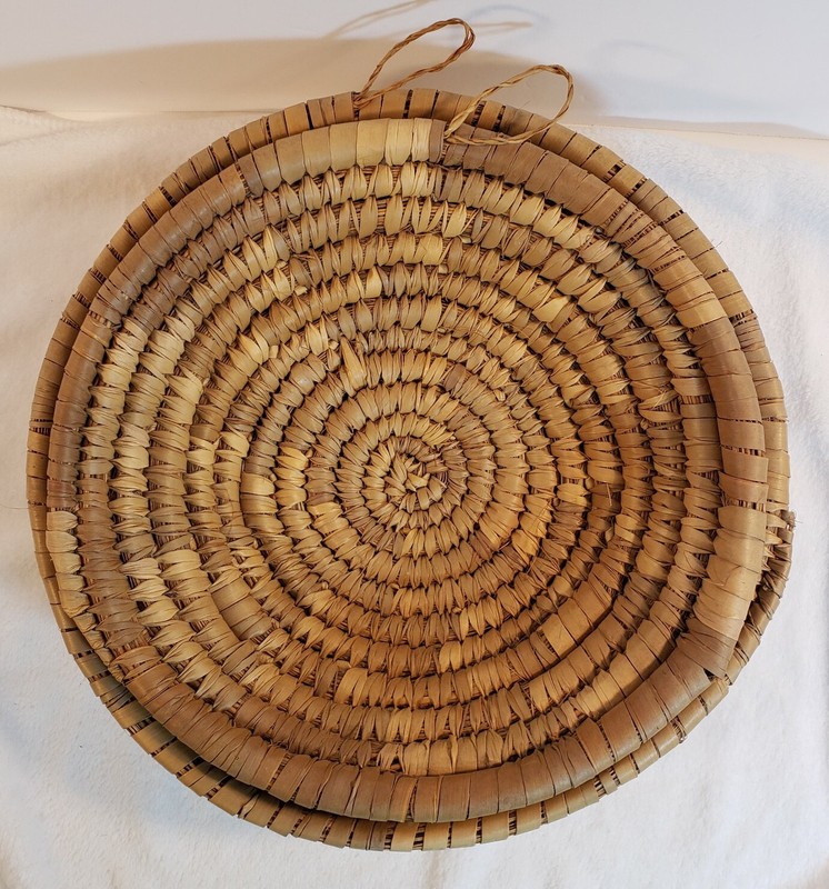 Natural Woven Nesting Basket Decor Set Of 2 gallery