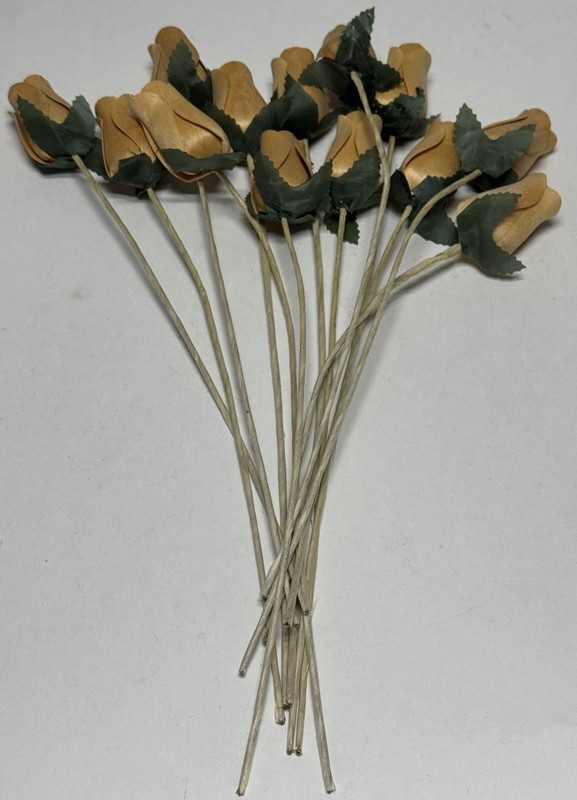 VTG Bouquet Of Wooden Roses Stem Flower Lot of 13 Brown Yellow Easter Holiday gallery