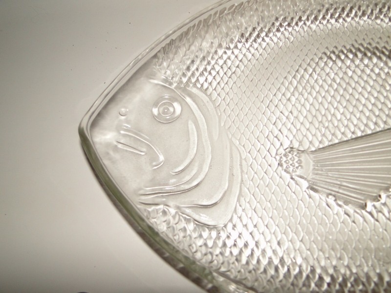 Poison Fish Shape Plate Platter Dish, 15 1/2" X 11 1/4", Oven safe, Made in USA gallery