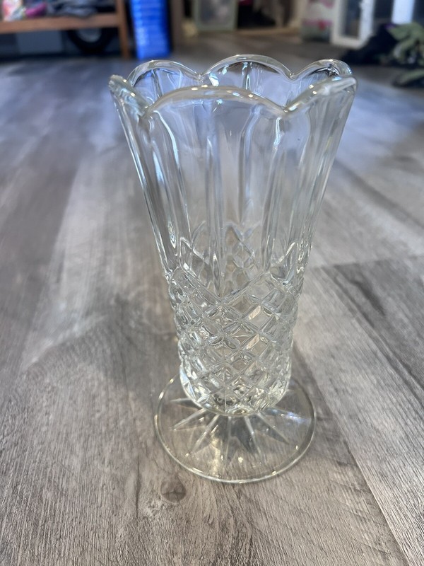 7 Inch Crystal Glass Pedestal Flower Vase