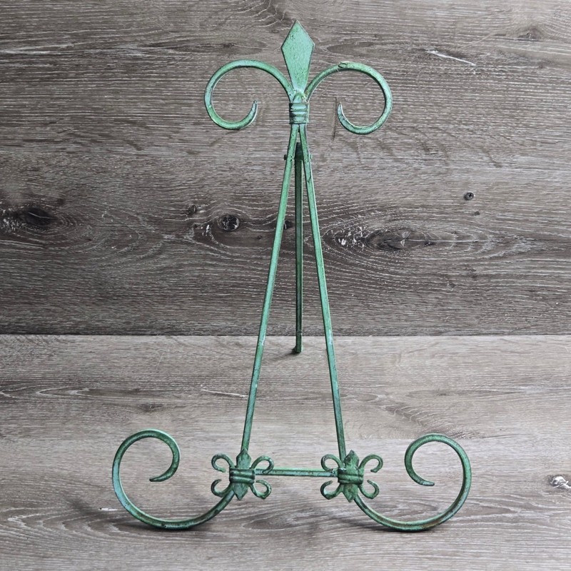 Vintage Fleur De Lis Metal Easel Stand Verdigris Green Patina Plate Display 16″