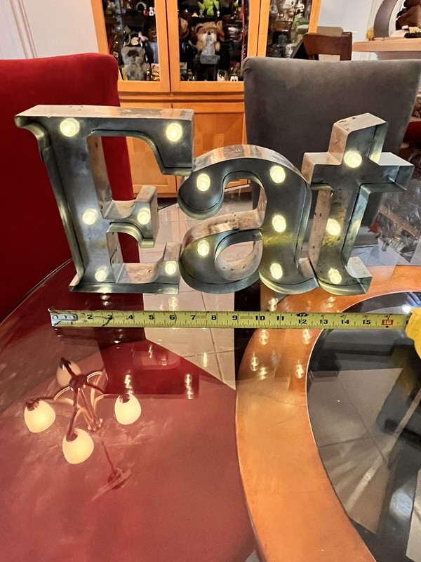 Battery Operated Studio Decor Metal sign “EAT” 16 1/2” X 9 1/4” USED Works Great