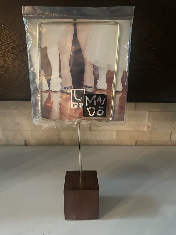 Umbra Picture Photo Note Holder Wood Cube Square Wire Metal Gold Tone New