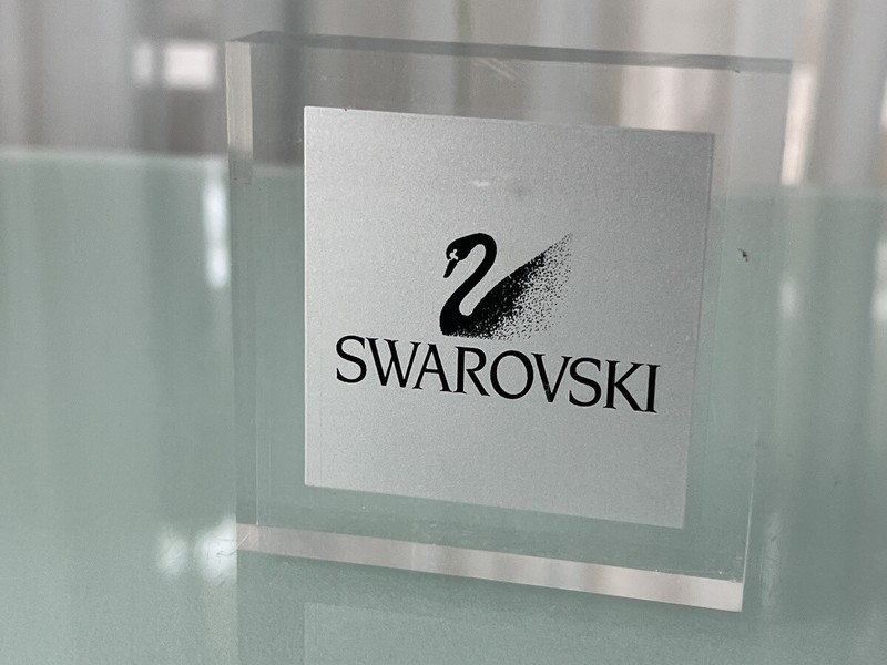 Swarovski Figurine Sign Perspex 8 x 8 cm. Unused gallery