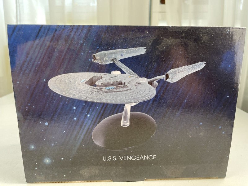 Star Trek USS Vengeance spaceship approx. 21 cm - original packaging -... gallery