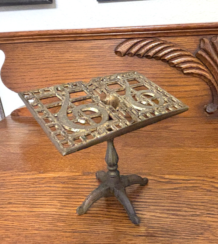 Vintage Brass Miniature Music Stand Recipe Holder or Card Holder Original Patina