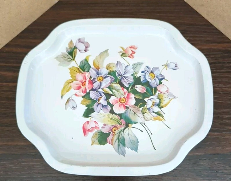 Vintage Metal Tray, Violets, Sml, Made in Hong Kong, Cottagecore, Trinket Tray