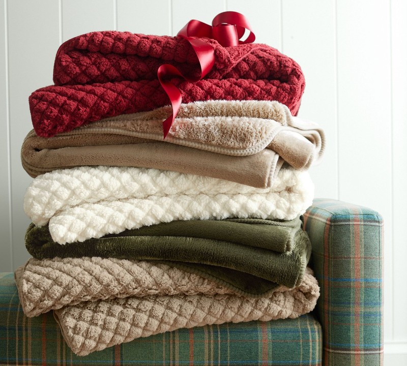 NEW Pottery Barn Nordic Sherpa Back Throw 50×60″ Neutral Beige NWT