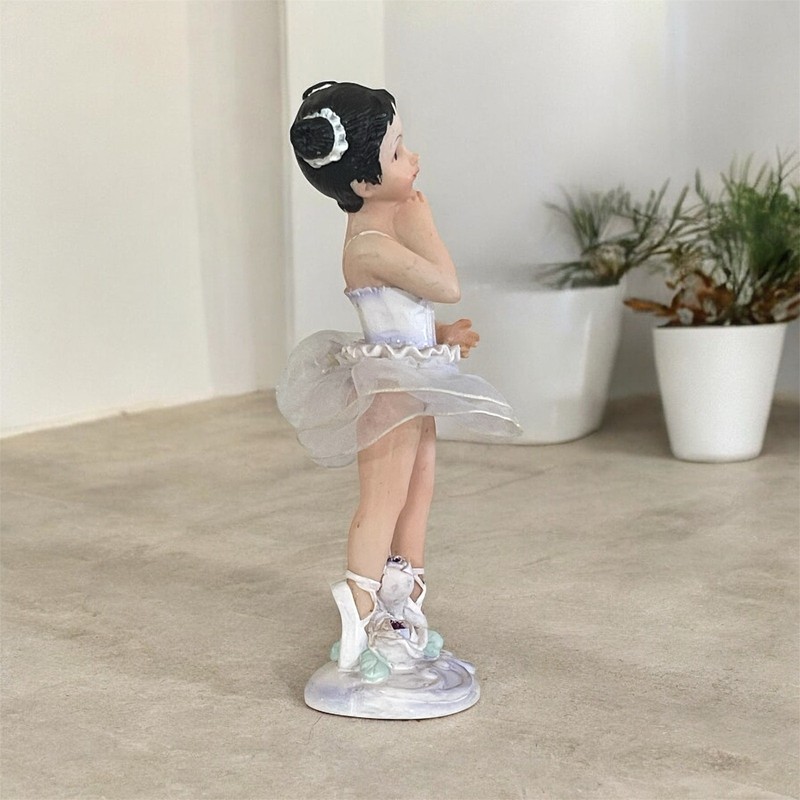 Greenbrier resin figurine Ballerina in position 6 3/4” inches tall gallery