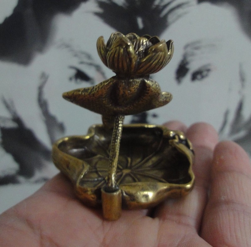 Vintage Style Solid Brass Frog Lotus Incense Stick Stand Holder for Home Decor gallery