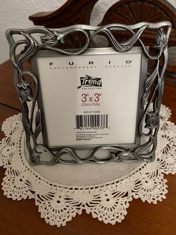 Vintage Floral Photo Frame Mini Picture 3"x 3" Taiwan Metal Standing 1994