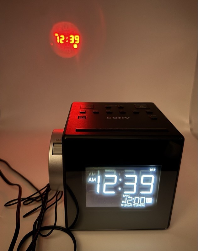 Sony ICF-C1PJ Projection Alarm Clock Radio Dual Alarm Nature Sounds Black Works