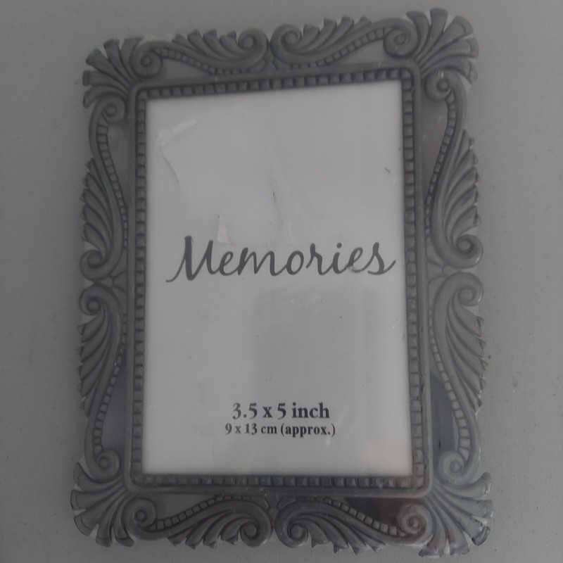 Silver Light Filigree Metal Photo Frame -2004 PTI Group - Dept 234 