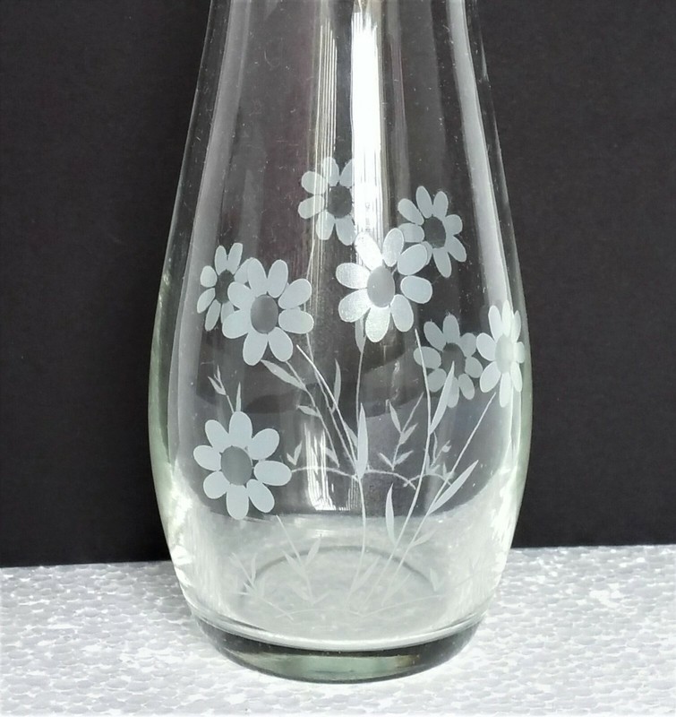 Vintage Vase Action Industries NEW Clear Hand Cut Floral Designs 6 3/4" H gallery