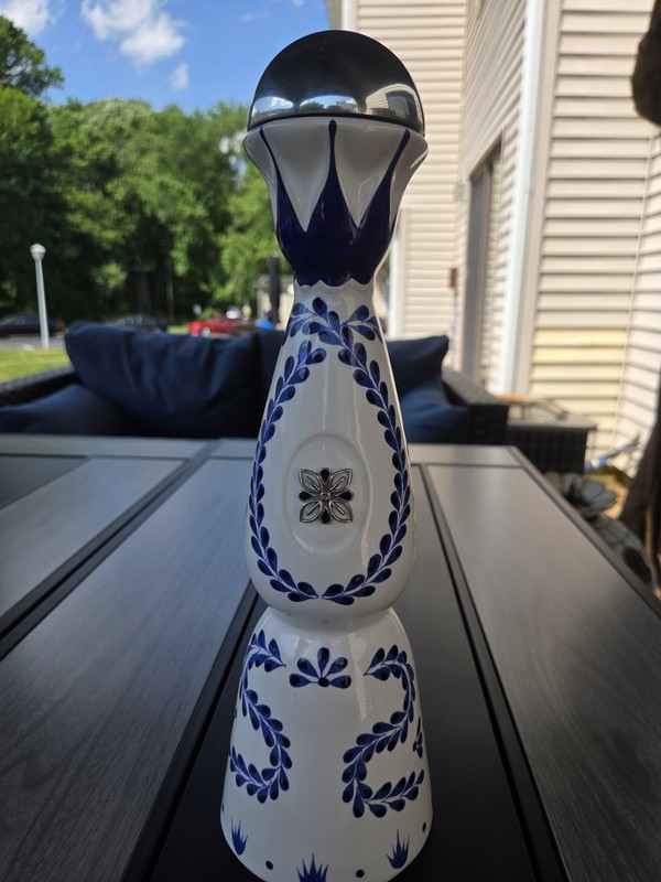Clase Azul Reposado Empty Tequila Bottle Decanter 750ml w/ Lid Hand Painted gallery