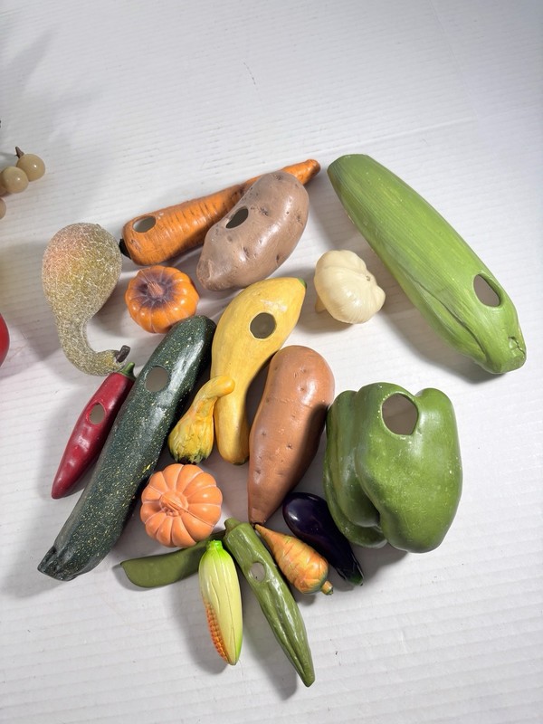Lot of 31 Ceramic and Plastic Fruit and Vegetables Grapes Apple Pear Corn Pepper gallery