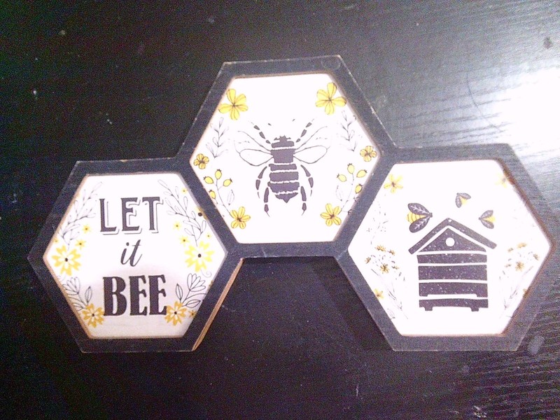 NEW yellow BUMBLE BEE wooden decoration LET IT BEE BEEHIVE