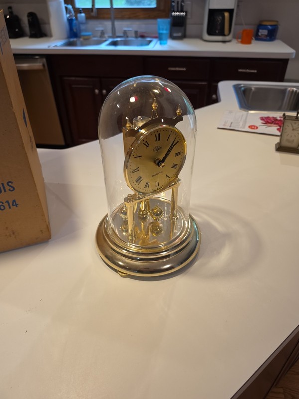 Elgin Glass Dome Quartz Anniversary Clock Rotating Pendulum Mantel Model E-29 gallery