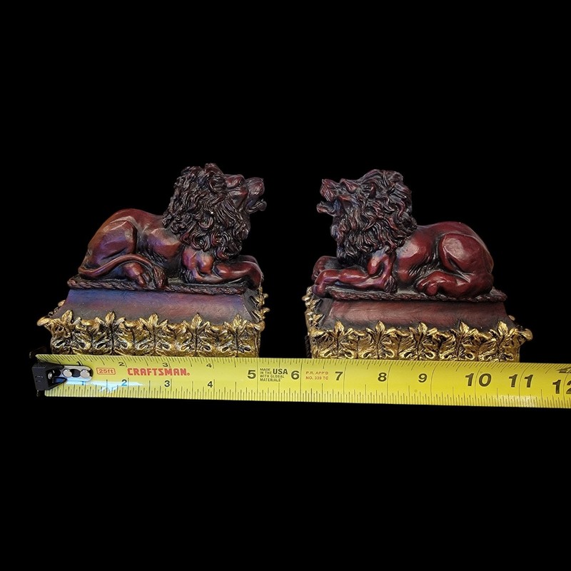 Lion Bookends Pair Faux Wood & Gold Leaf Resin 5.5" gallery