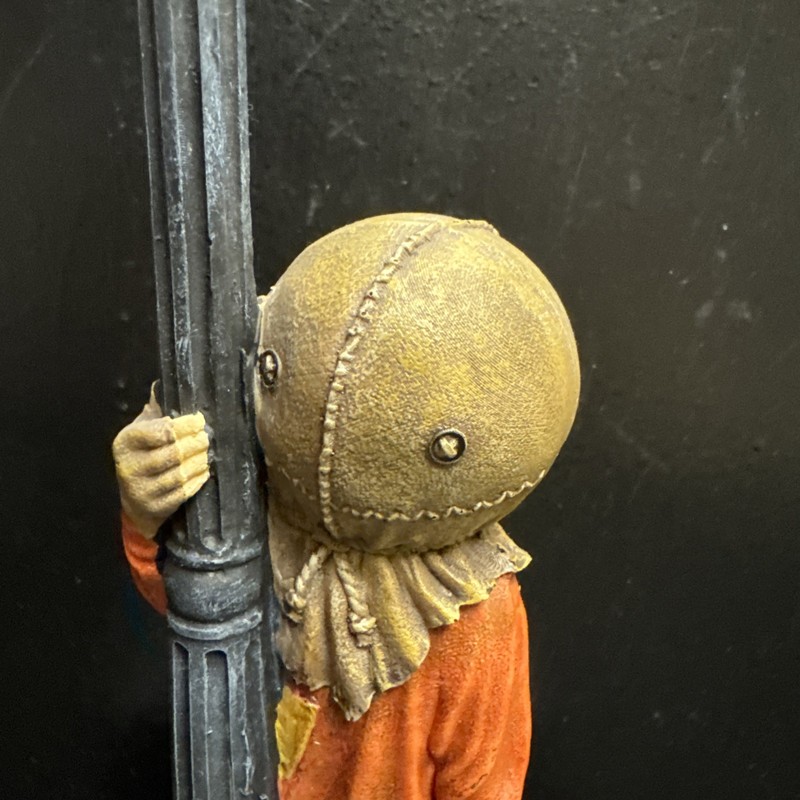 Officially Licensed Sam from Trick 'r Treat with Lamp Post LED Light Up Statue gallery