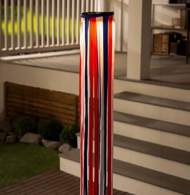 Patriotic Ribbon Solar Powered Windsock gallery