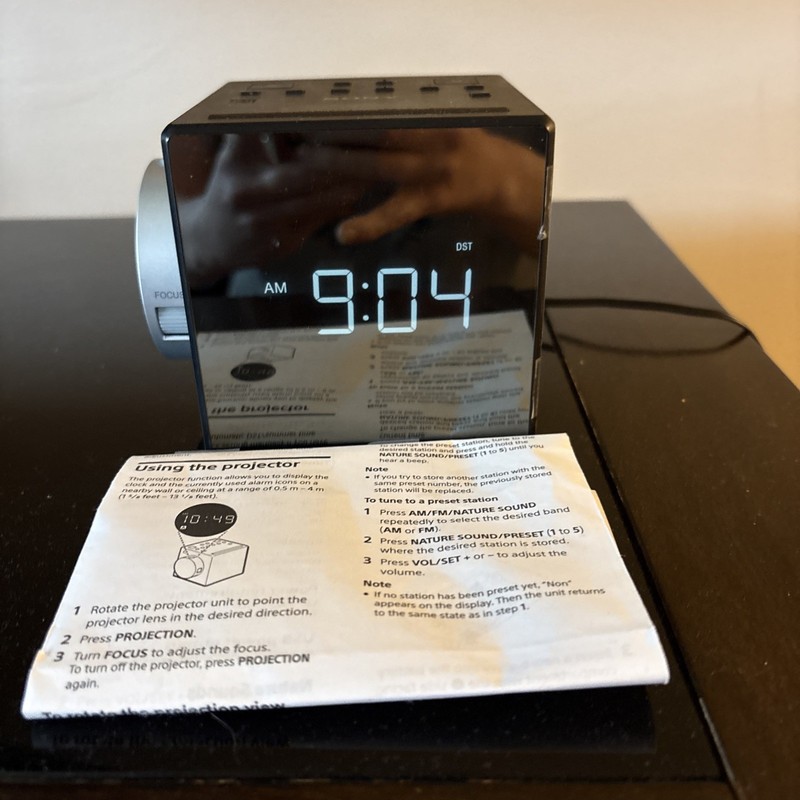 Sony ICF-C1PJ Projection Dual Alarm Clock Radio AM/FM Nature Sounds Works