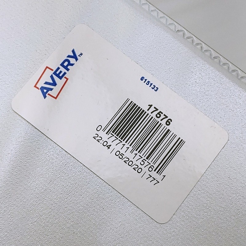 Avery 17576 DuraHinge 3 Ring 1.5 in. Cap Durable View Binders – White (4/Pack)