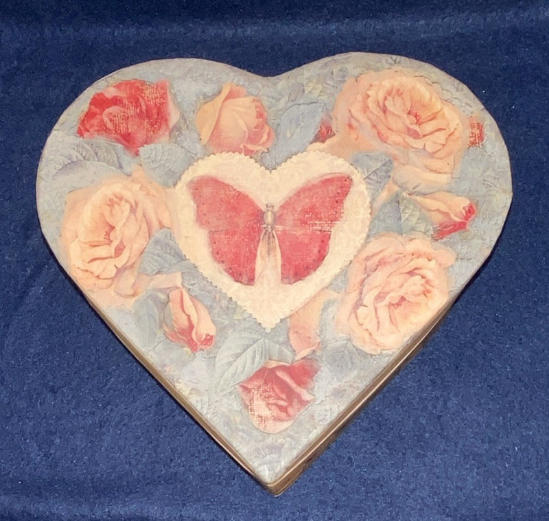 Bob’s Boxes Rose Swag Heart-Shaped Floral Wood Lidded Decorative Box, Medium