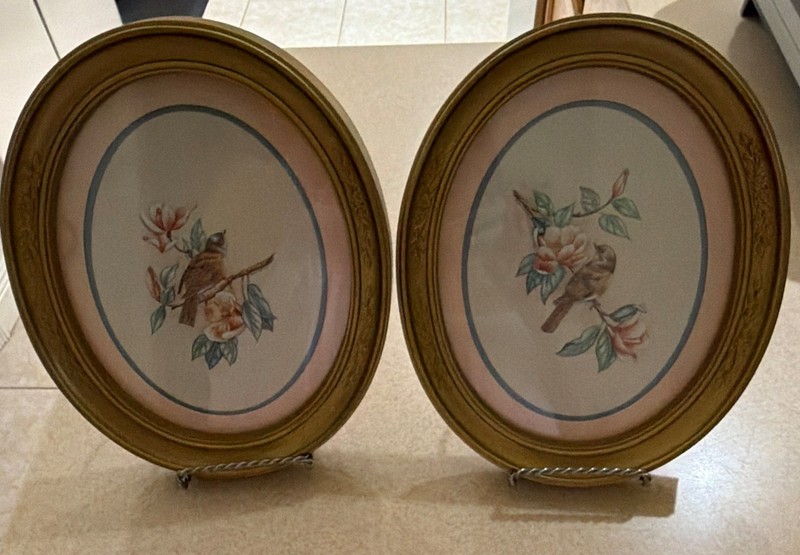 Set of 2 Oval Gold Picture Frames Wall Mounted in Ornate Floral Birds 9” x 11”