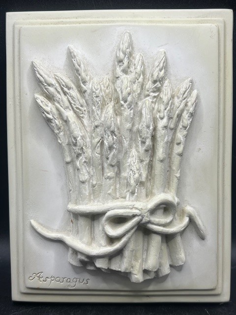 Asparagus 3D Relief Sculpted Resin Hanging Kitchen Plaque Tile Wall Decor 8.5″