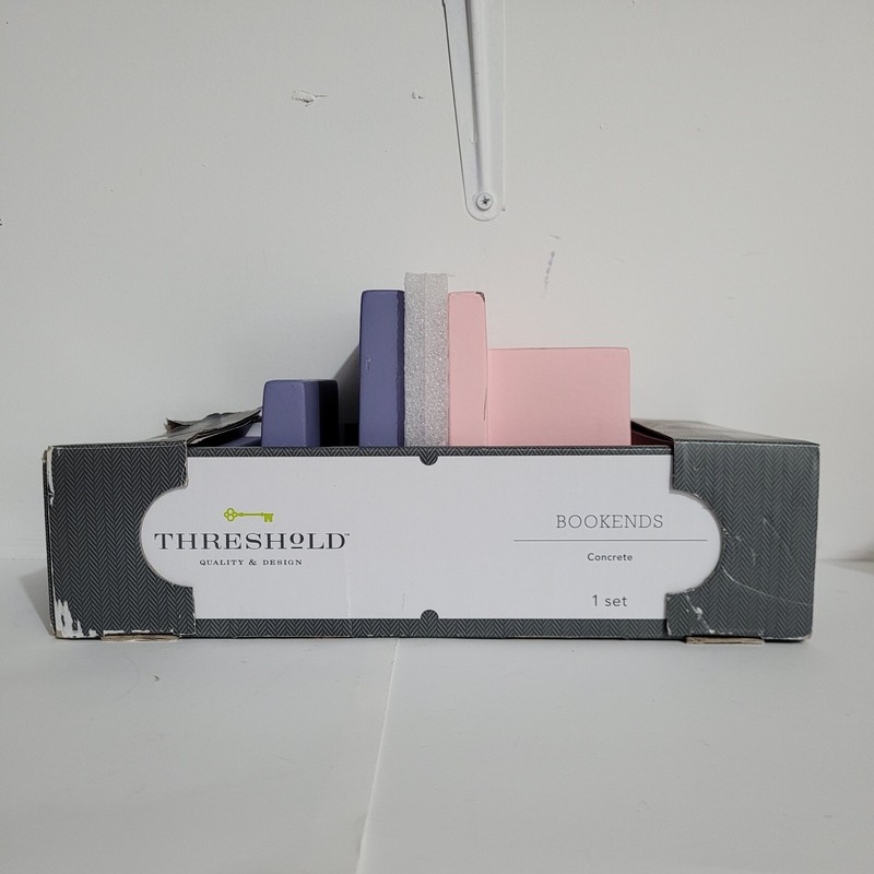 Threshold Funky Concrete Bookends - Light Pink & Light Blue/Purple gallery