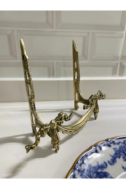 Brass Casting Plate Stand Antique Style, Decorative Presentation / Vintage Look gallery