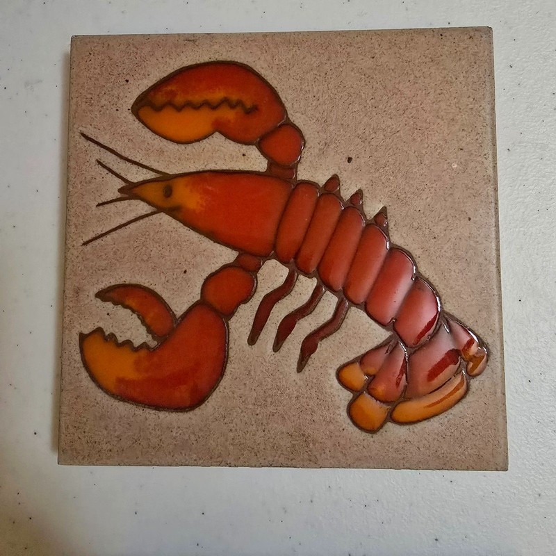 2 Vintage Besheer Art Tiles Crab and Lobster gallery