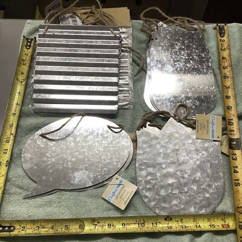 Lot Of 41 Hanging Signs 18 corrugated Squares, 6 Jars 4 Flowers 2 Bubbles + More
