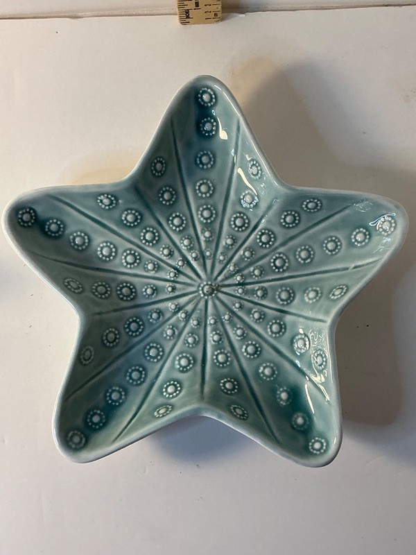 Chesapeake Bay decorative starfish-shaped serving dish or trinket tray 10”