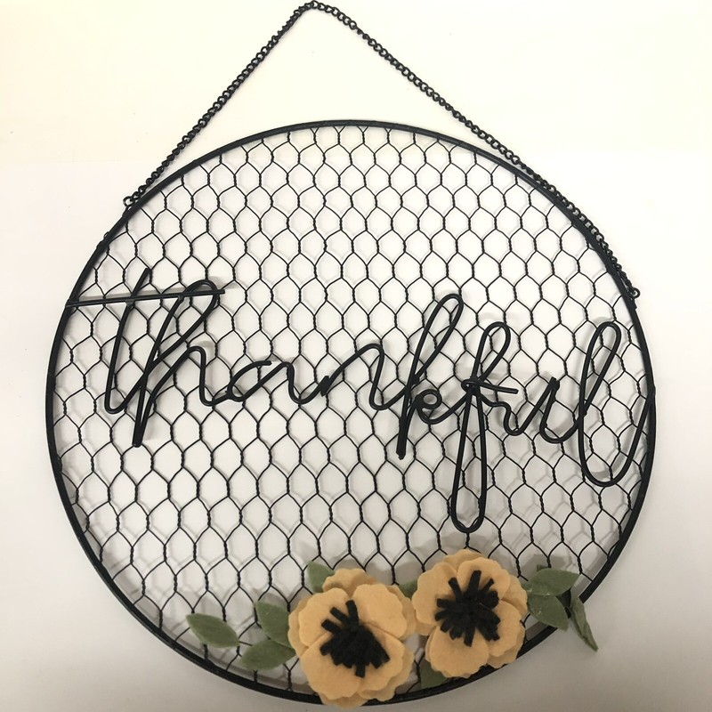 13” Black Round Metal Wall Hanging Art Sign Word THANKFUL on Chicken Wire Grid