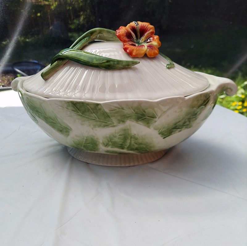 Fitz & Floyd In Bloom Serving Bowl Soup Tureen w/ Lid, Hibiscus, Leaves Garden