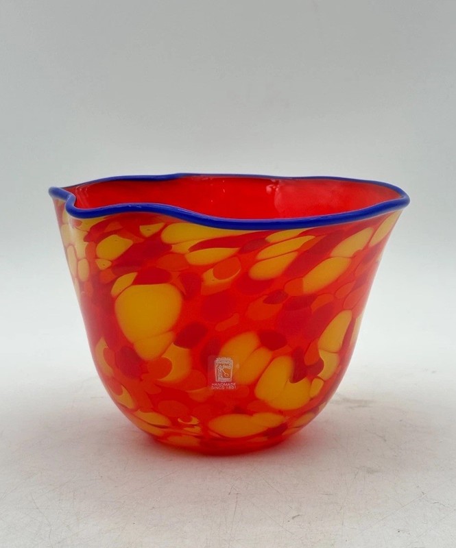 Johansfors Catti Åselius-Lidbeck Art Glass Bowl Red Yellow Blue Scalloped Signed