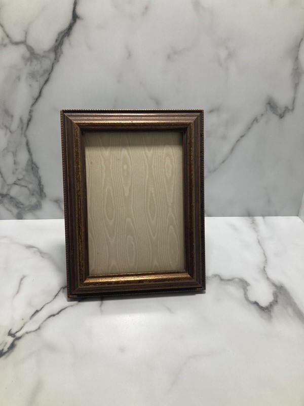 Vintage Gold Bronze Tone Picture Frame .. MCM .. For 5 X 7”
