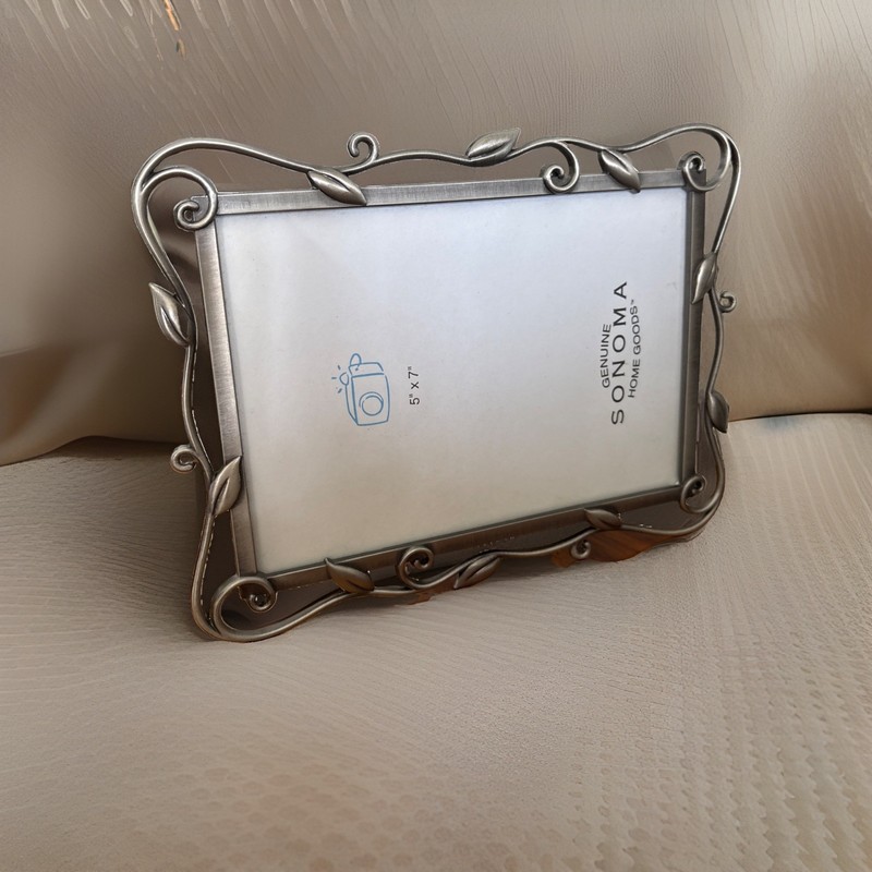 Sonoma Home Goods Vintage Original Metal Picture Frame, 5" x 7" Decorative. gallery
