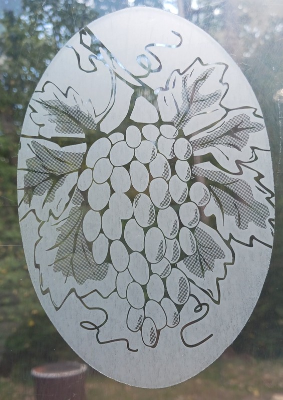 Grapes 4″x6″ OVAL Etched Glass Look Cling Removable & Reusable 61