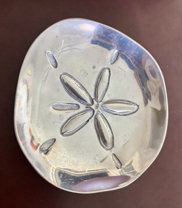 Mariposa 6" Sand Dollar Design Sandcast Aluminum Canape Snack Trinket Candy Dish gallery