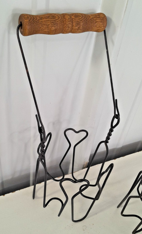 Lot of 4 – Mathews Wire Table Top Votive Candle Holders – Mini Heart Jar Basket